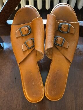 Leather Buckle Platform Sandals - Tan, Size 10